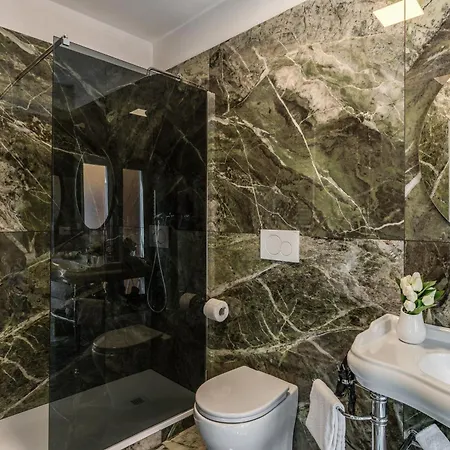 Spanish Step Dream 4*