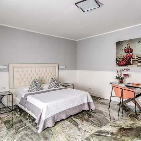 Spanish Step Dream & Cozy Casa Roma