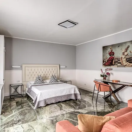 Spanish Step Dream & Cozy Casa *