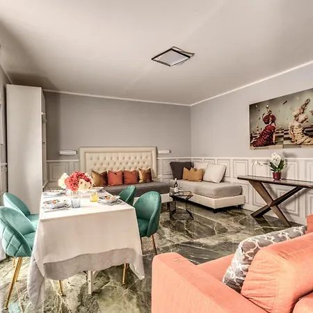 Spanish Step Dream & Cozy Casa