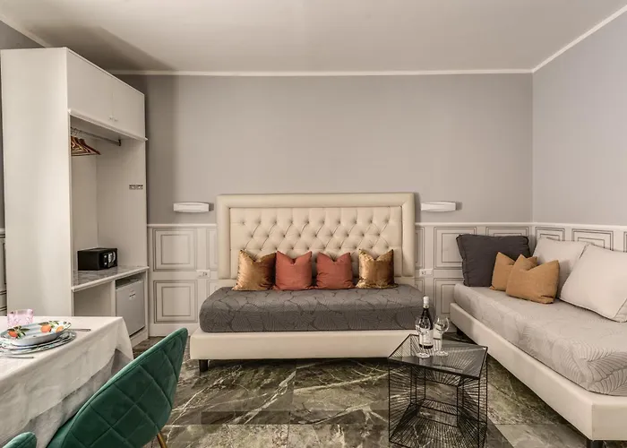 Spanish Step Dream 4* Rom