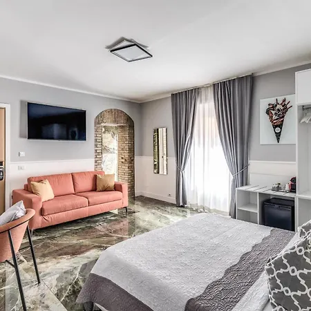 Spanish Step Dream בית הארחה 4*